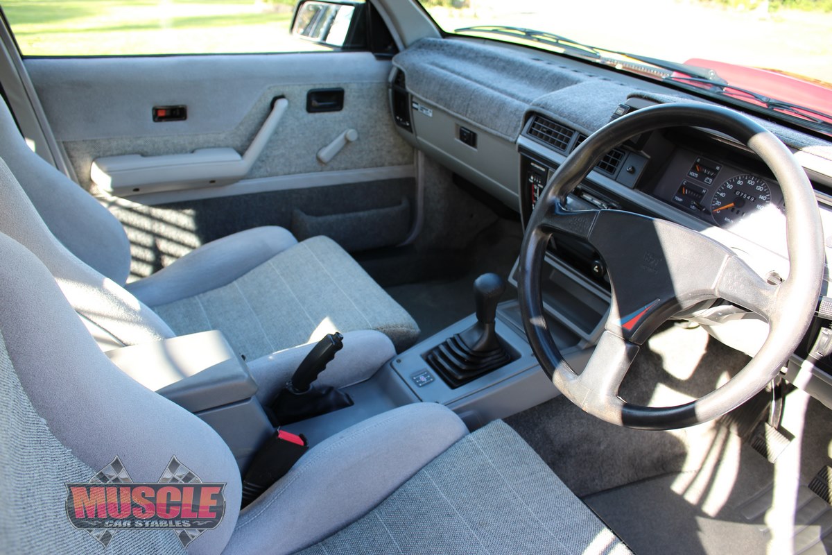 HDT VL SS Group A interior