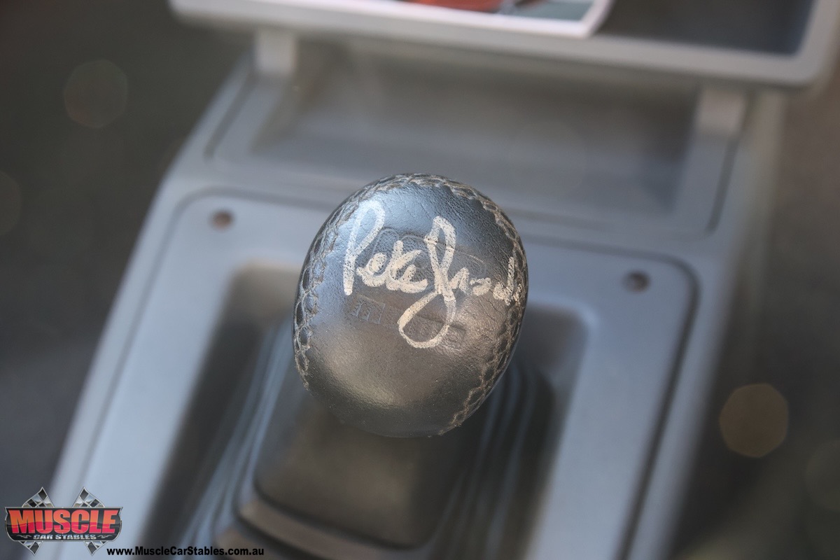 1986 HDT VL SS Group A Pluss Pack gear knob