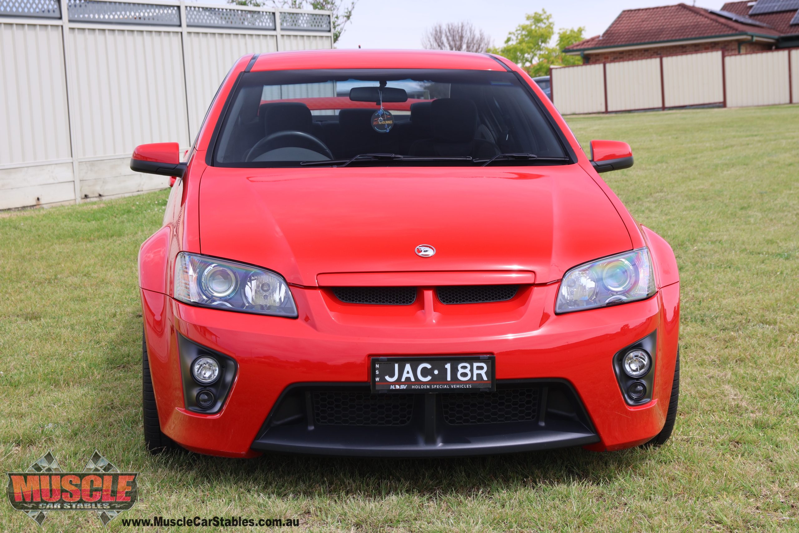 2008 VE Clubsport R8 front