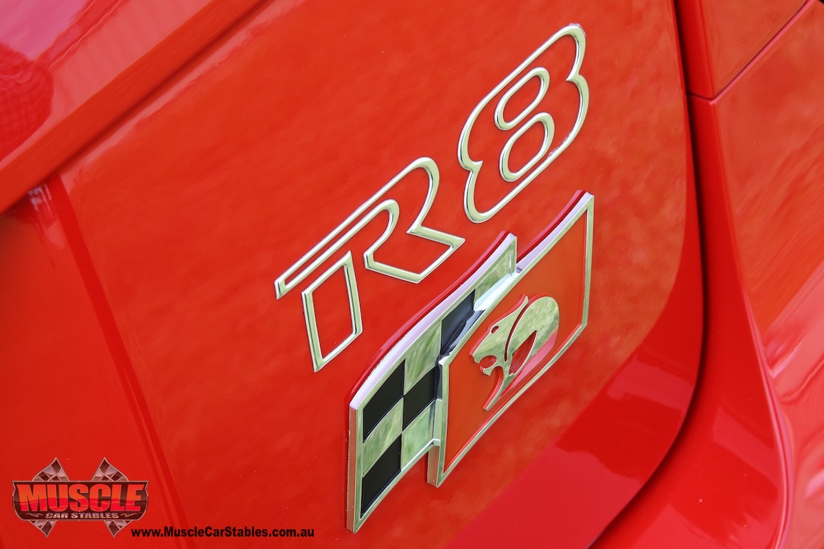2008 VE Clubsport R8 badge