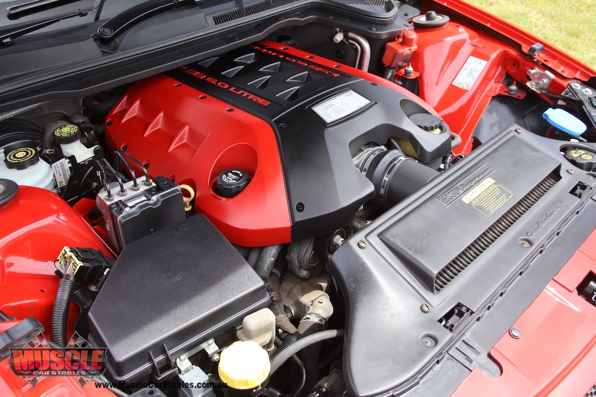 2008 VE Clubsport R8 engine bay Ls2