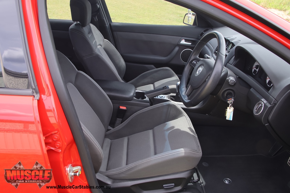 2008 VE Clubsport R8 drivers seat
